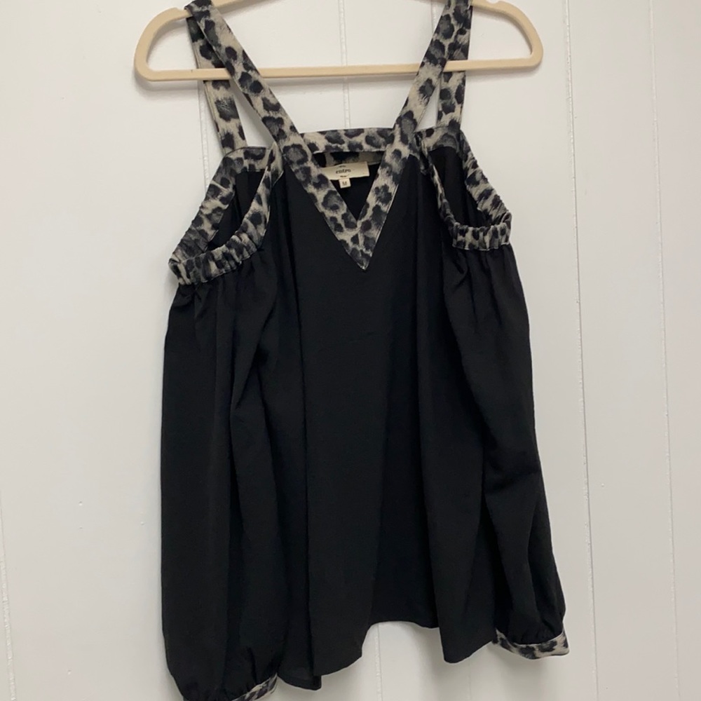 Entro Cold Shoulder Blouse